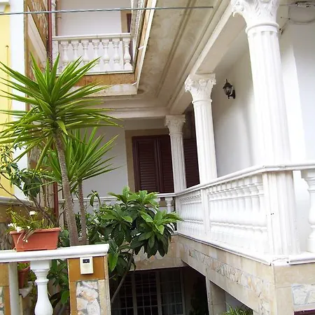 Couette-café Capitello 3*